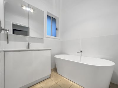 30 Manchurian Circuit, Dubbo