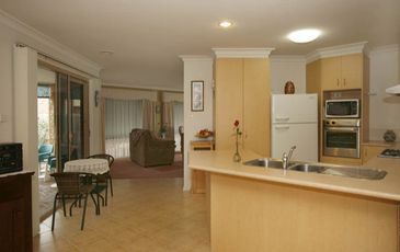 14 Castle Court, Beaconsfield