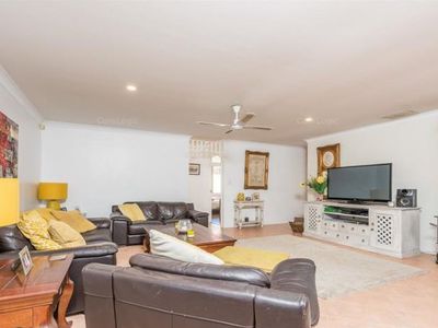 12 Cranston Loop, Kinross