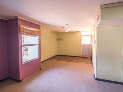 11 Boorthanna Crescent, Newman