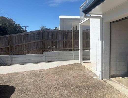 Townhouse in the heart of Coolum Beach image 15