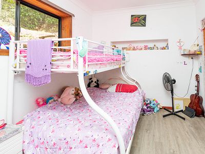 72 Rainforest Close, Sugarloaf