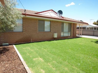 12 Watts Close, Boulder