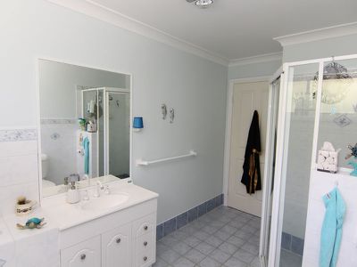 2 / 4 Inaja Place, Forster