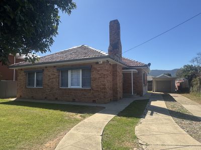 28 PARRY STREET, West Tamworth