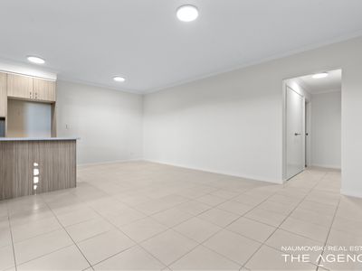 2 / 8 Peppering Way, Westminster