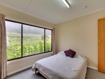867 Woodbridge Hill Road, Gardners Bay