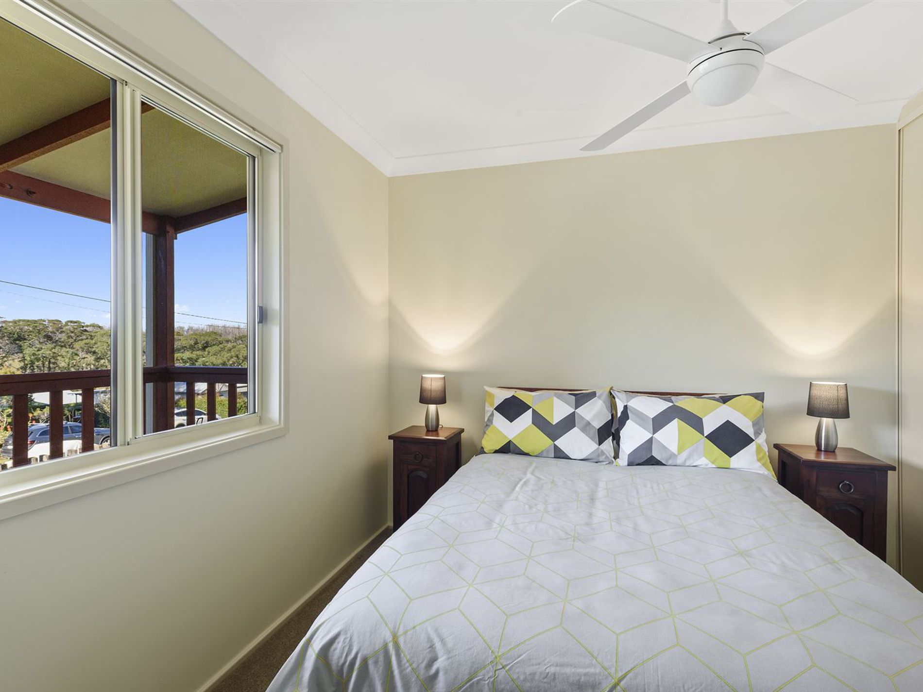 49 Wattle Street, Fishermans Paradise