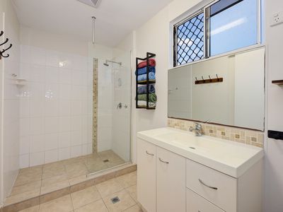 4 Stephanie Street, Rasmussen