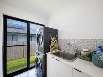 24 Parkside Court, Cannonvale