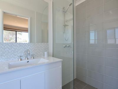 21 Bennetts Place, Hannans