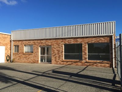 4 Woolworths Avenue, Warilla