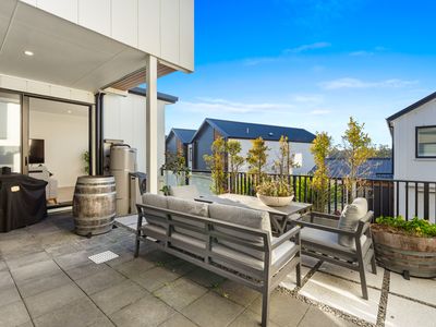 4 Marine Parade, Hobsonville