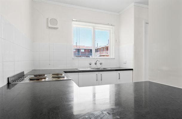 2 / 15 Corvus Place, Rockingham