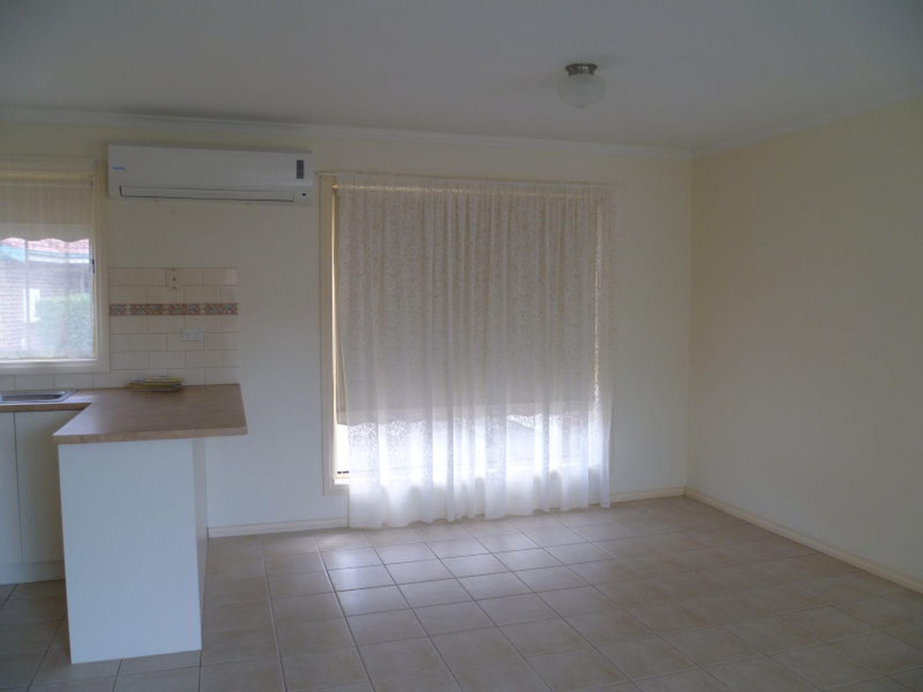 2 / 3 Pratt Court, Bell Post Hill