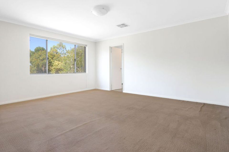 4 / 1 Bally's Turn , Baldivis