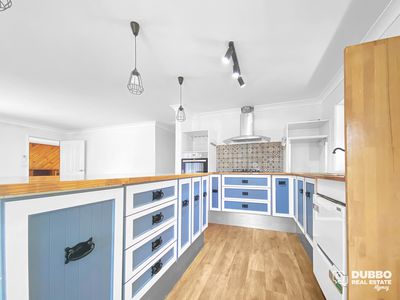 48 Chifley Drive, Dubbo