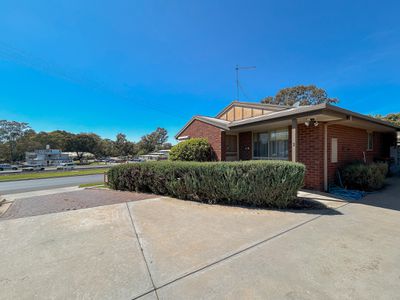 2 / 1 Gray Street, Swan Hill