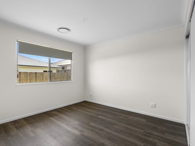 34 COOPER DRIVE, Collingwood Park