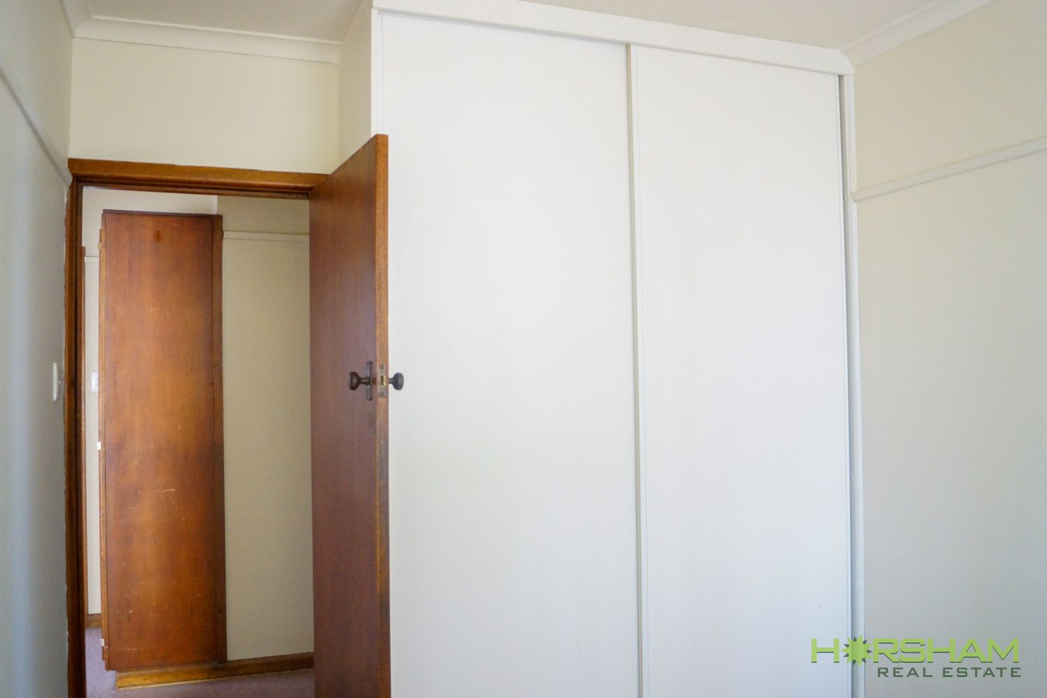 39 Philip Street, Horsham