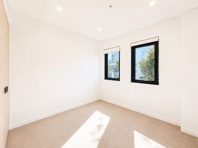2Bed / 28 Mindarie St, Lane Cove North