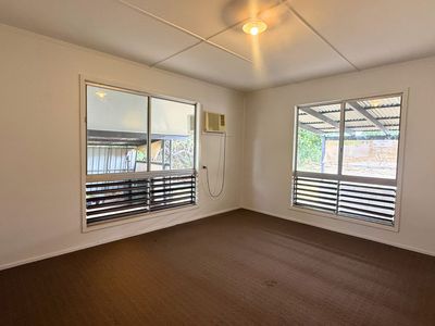 10 Lawson Drive, Moranbah