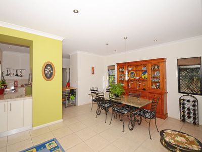 7 LAKES BOULEVARD, Burrum Heads