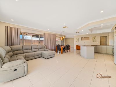 28 Fairfield Gardens, Canning Vale