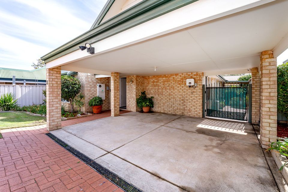 8 RAMSAY PLACE, Bibra Lake