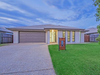 24 Foxwood Cct, Wakerley