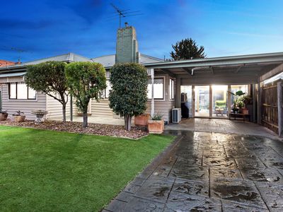 14 Snowden Street, Sunshine