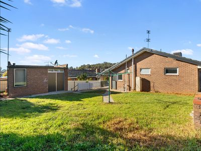 10  Priestley cres , Seymour