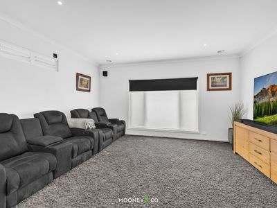 34 Crepe Avenue, Cranbourne West