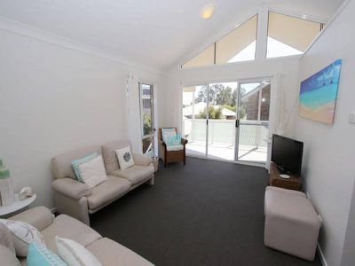 3 / 8 Langi Street, Hawks Nest