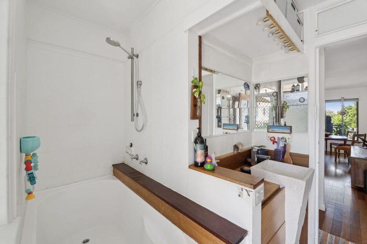 4 / 21 Awoonga Avenue, Burleigh Heads