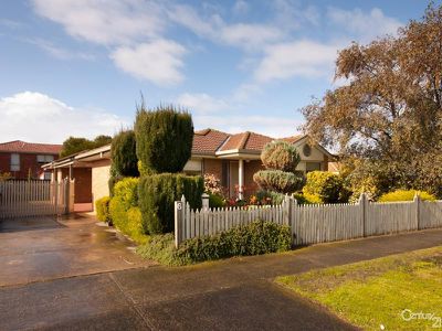 6 Pinnacle Way, Hampton Park