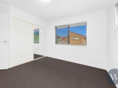 4 / 5 View Street, Chermside