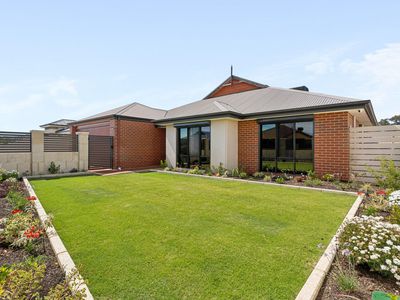 10 Teague Way, Lakelands