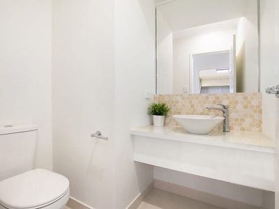 65 Skyview Avenue, Rochedale