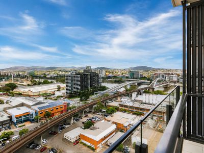 2011 / 19 Hope Street, South Brisbane