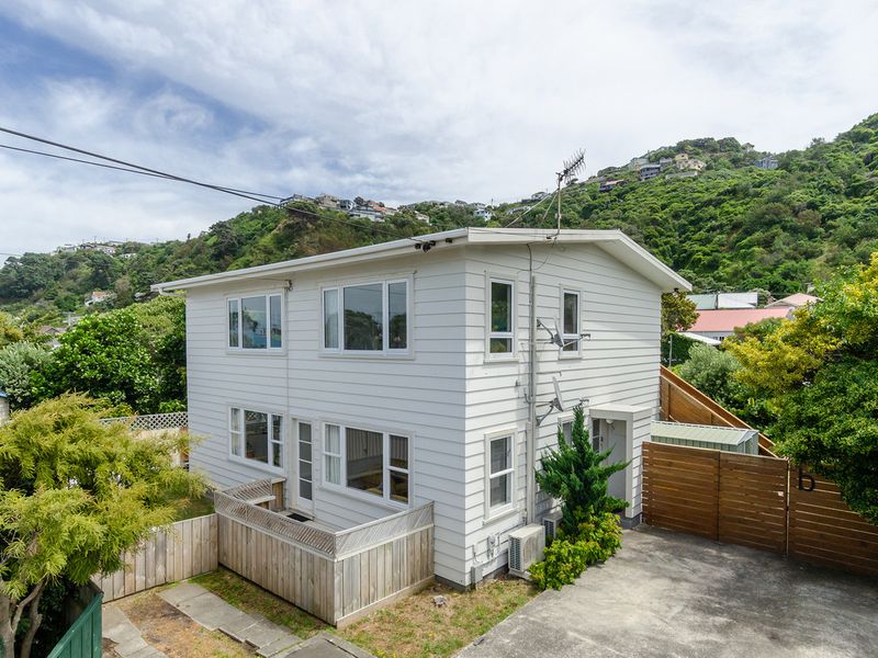 B / 186 Queens Drive, Lyall Bay