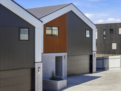 2 / 20B Frances Street, Bridport