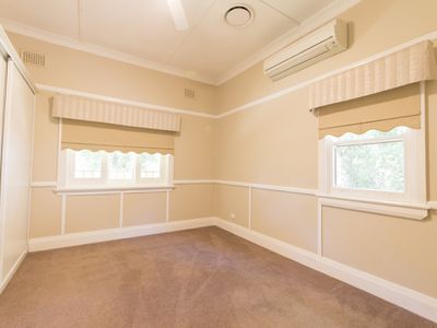 11 Dalton Street, Dubbo