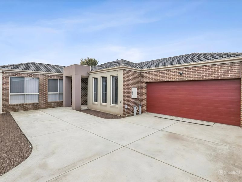 8 LUNN COURT, Altona Meadows