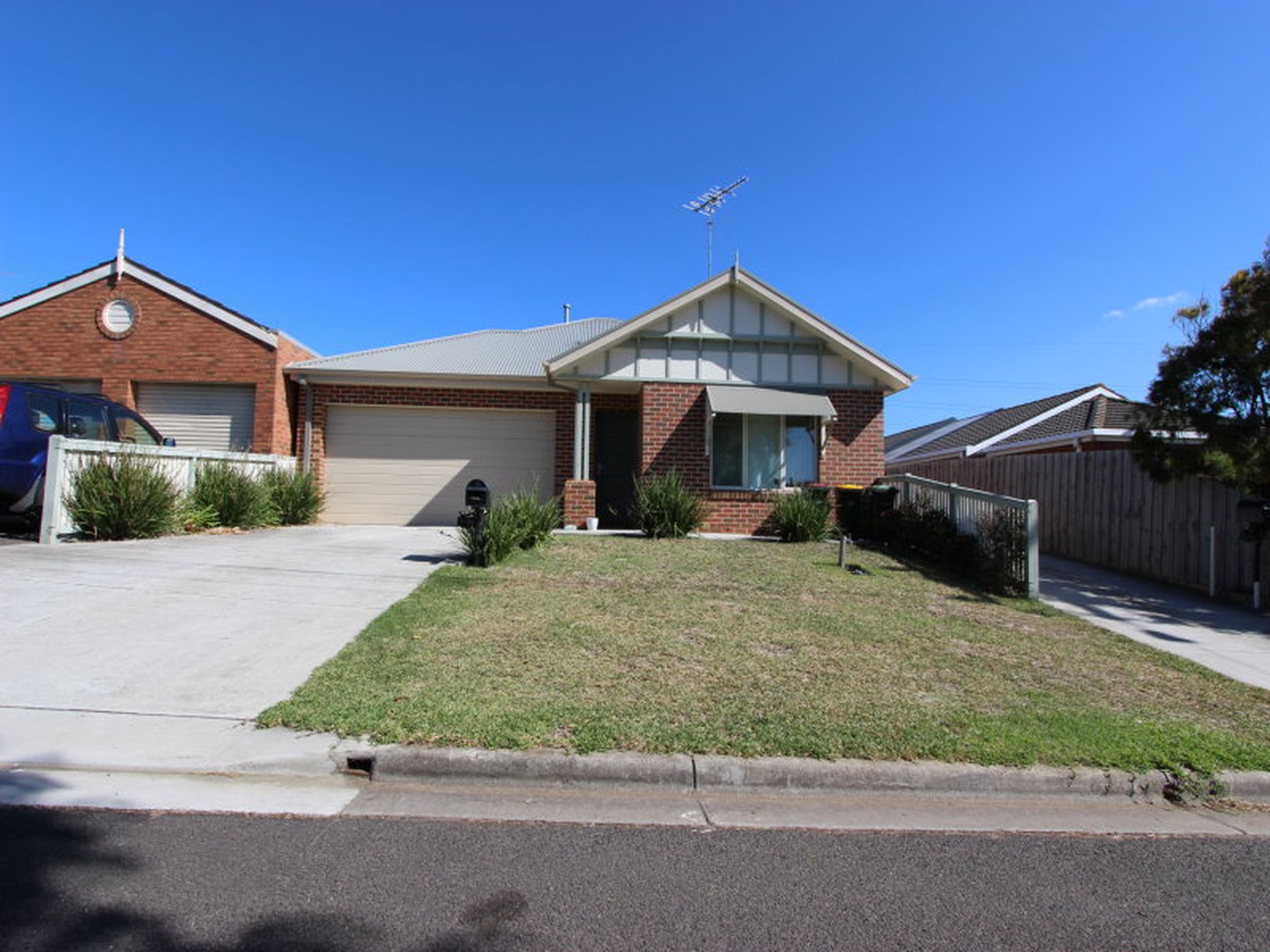 1 / 29 Leila Crescent, Bell Post Hill