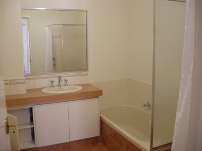 3 / 4 Forster Street, Lathlain