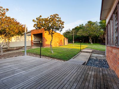 369 KENILWORTH STREET, East Albury