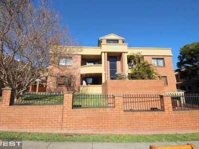 18 / 170-176 Greenacre Road, Bankstown