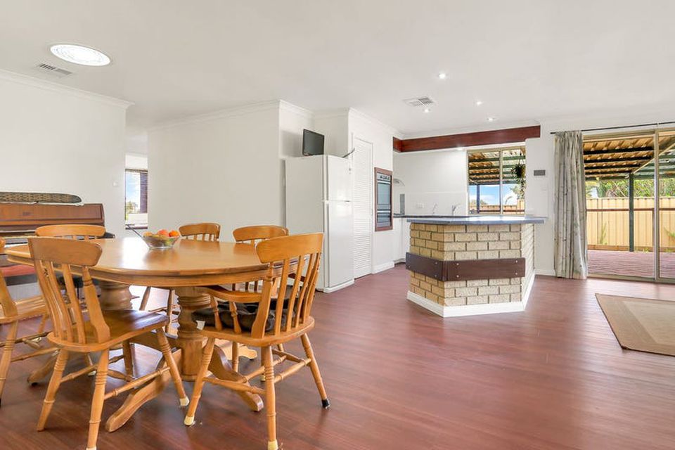 11 Cowlishaw Rise , Parmelia
