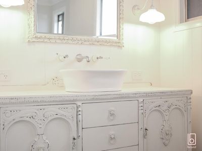 12 McKellar Boulevard, Blue Haven